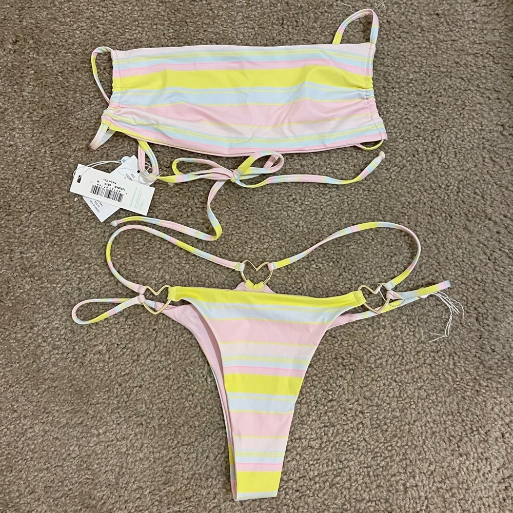 Frankie’s Bikinis Set